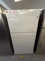 <h5>Model: GTS22KGNRWW</h5><br><p>GE® 21.9 Cu. Ft. Top-Freezer Refrigerator</p> - Image 2
